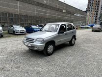 Chevrolet Niva 1.7 MT, 2006, 183 000 км, с пробегом, цена 397 000 руб.