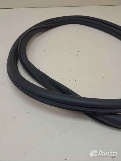 Уплотнитель проема двери передней левой Skoda Rapi