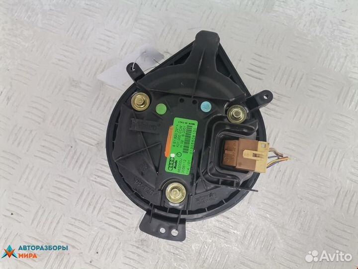 Моторчик печки Audi A4 B5 рест. 2001 8E1713041S