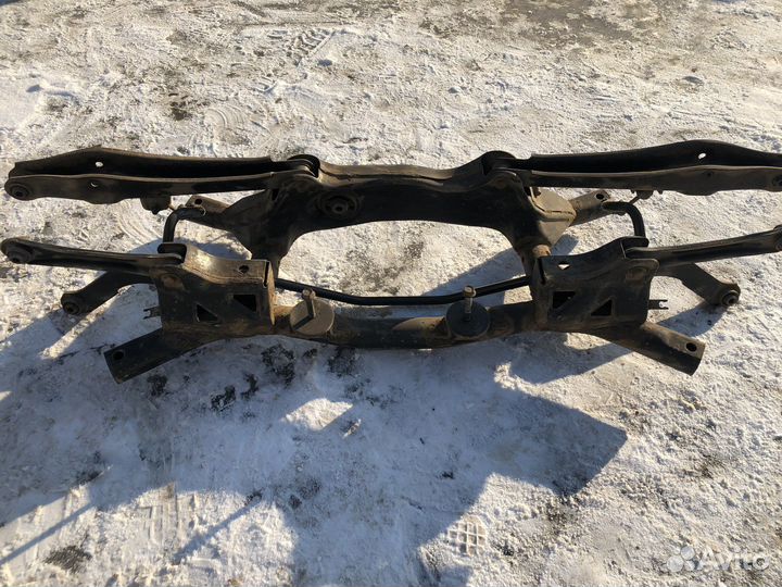 Задний подрамник Mitsubishi Outlander 3