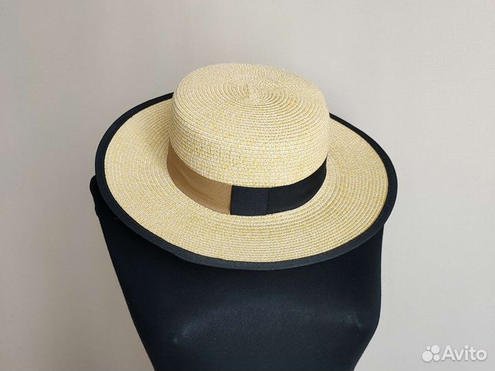 Соломенная шляпа канотье