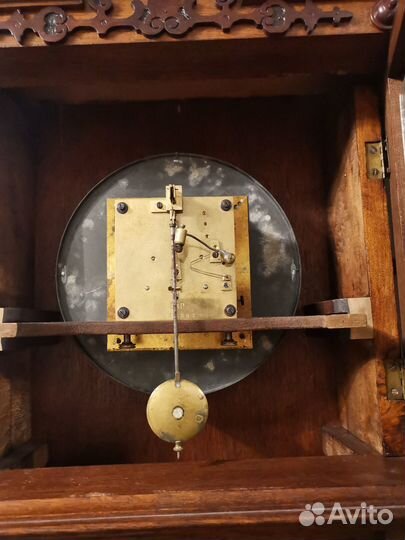 Старинные настенные часы