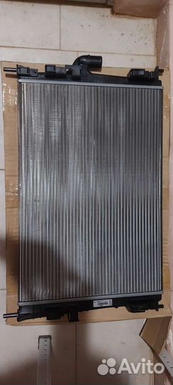 Радиатор охлаждения Лада Ларгус