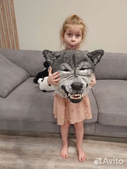 Голова медведя и волка