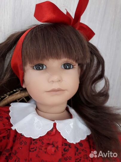 Кукла виниловая коллекционная