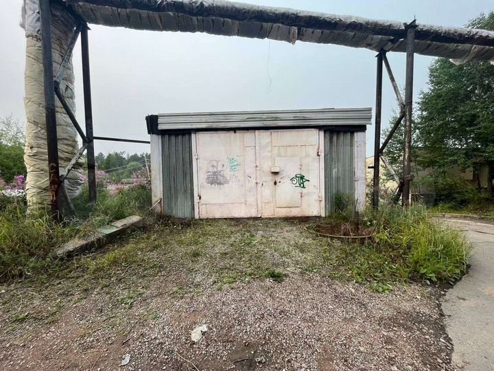 Гараж, > 30 м²