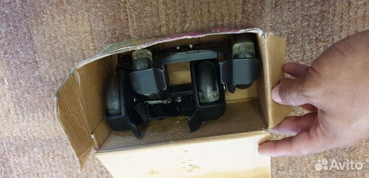 Роликовые коньки