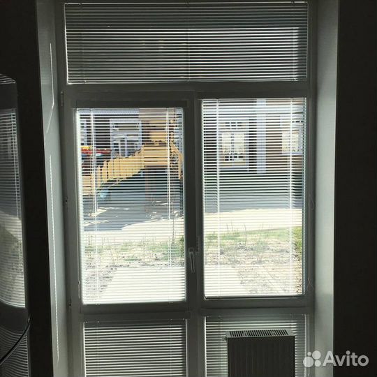 Горизонтальные жалюзи в кассете