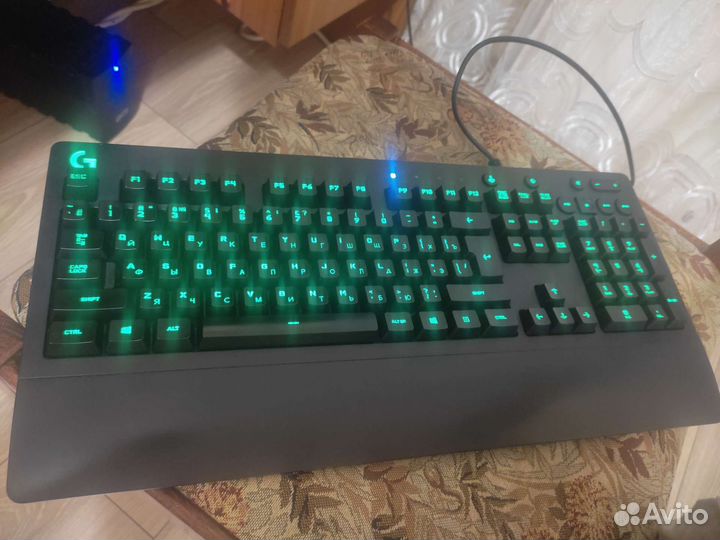 Игровая клавиатура logitech g213