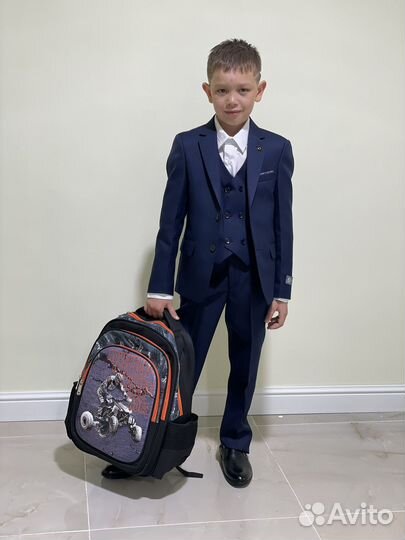 Школьный костюм