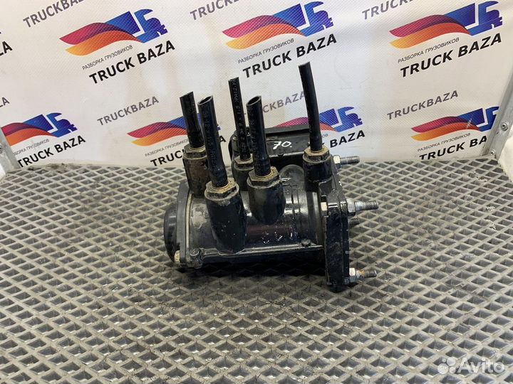 Кран управления тормозами прицепа