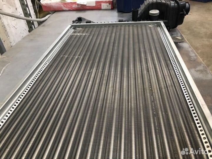 Радиатор оxлаждения m / t sprinter 901 (1995-2006)(дефект)