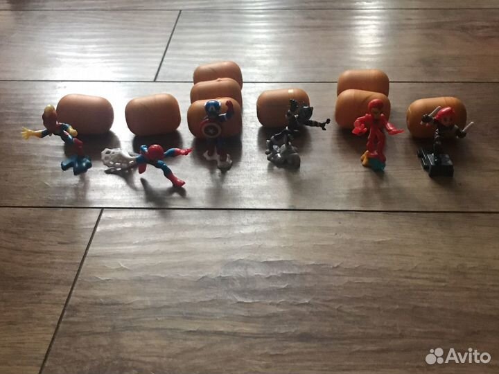 Игрушки из киндер сюрприза Marvel 2022