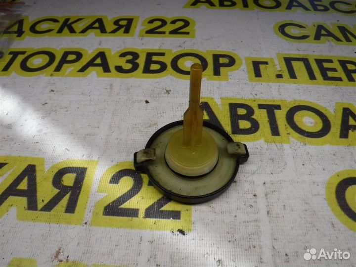 Крышка бачка гидроусилителя Lexus RX 300/330/350