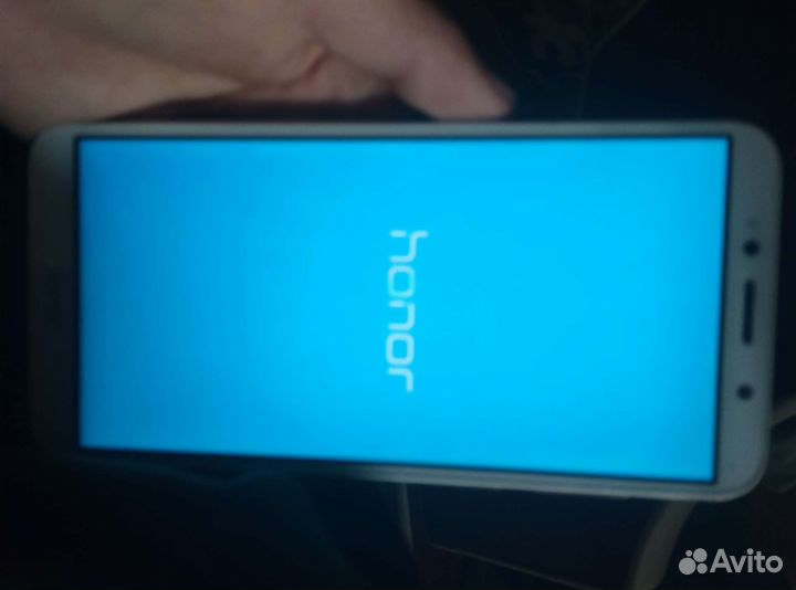 Телефон honor 7а