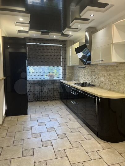 2-к. квартира, 82,1 м², 1/5 эт.