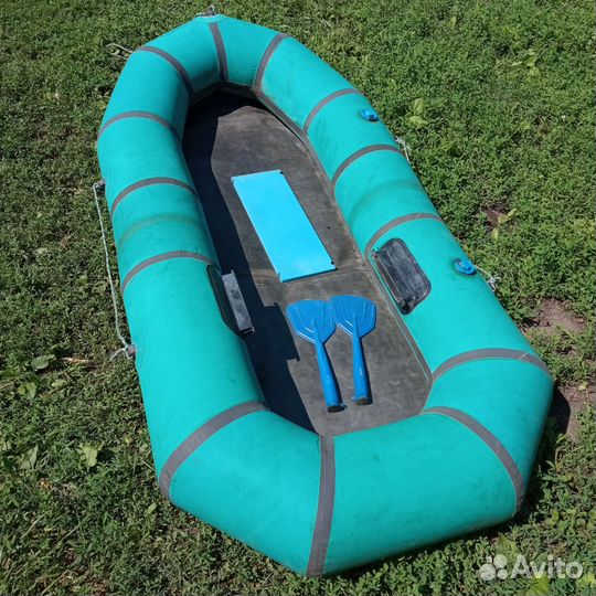 Лодка надувная резиновая весельная