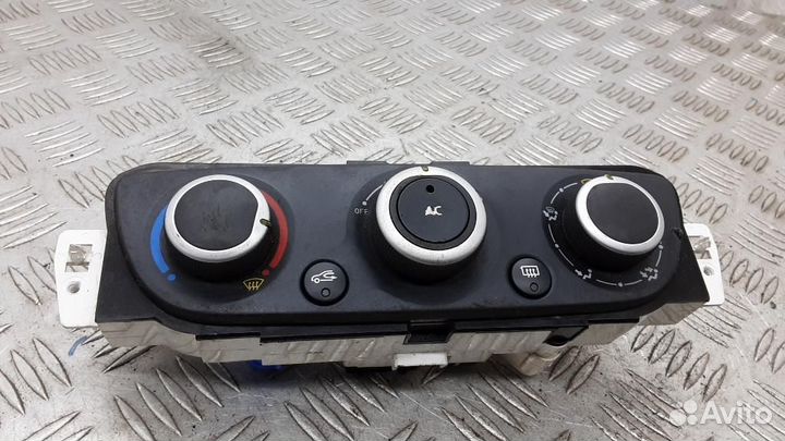 Блок управления климатической установкой Renault G