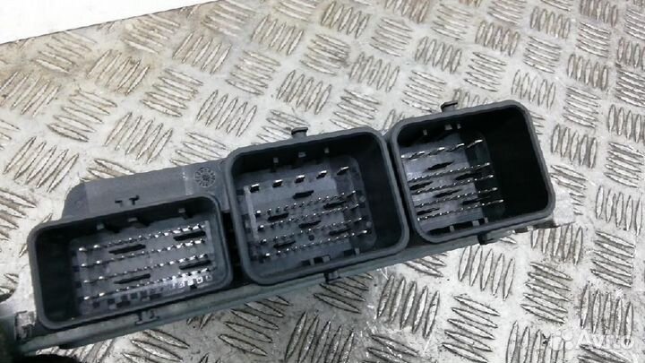 Блок управления двигателем Volvo V60