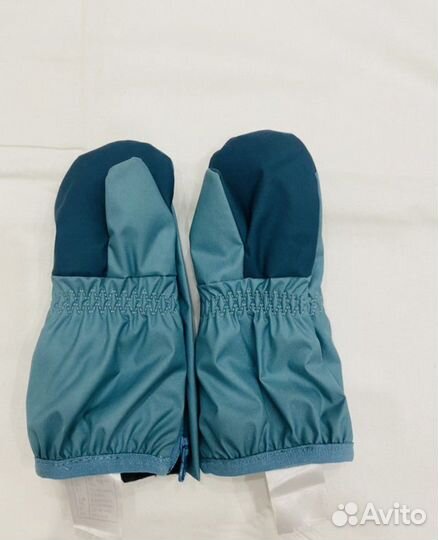 Варежки новые на малыша