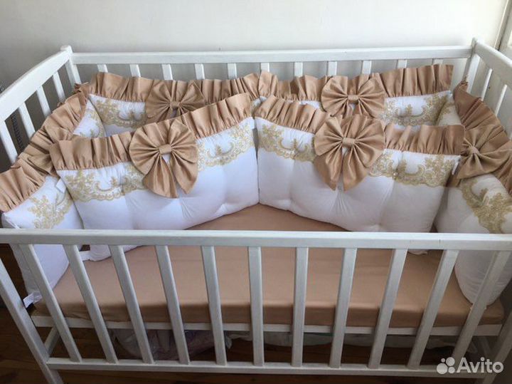 Бортики в детскую кроватку и кронштейн в кроватку