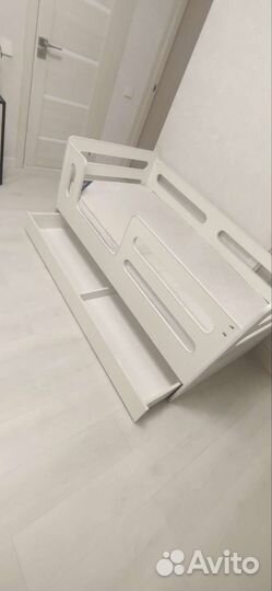 Детская кровать с матрасом 160*60