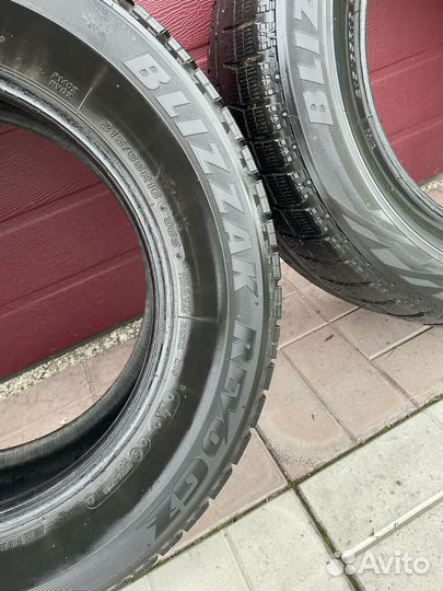 Bridgestone Blizzak Revo GZ 215/65 R16