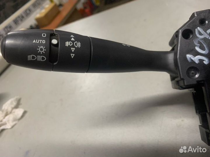 Блок подрулевых переключателей Peugeot 308 хэтчбек