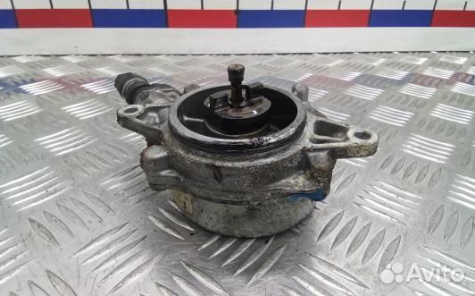 Насос вакуумный audi A8 D3 (4BL19KX01)