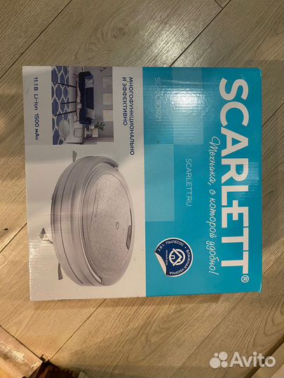 Робот пылесос scarlett