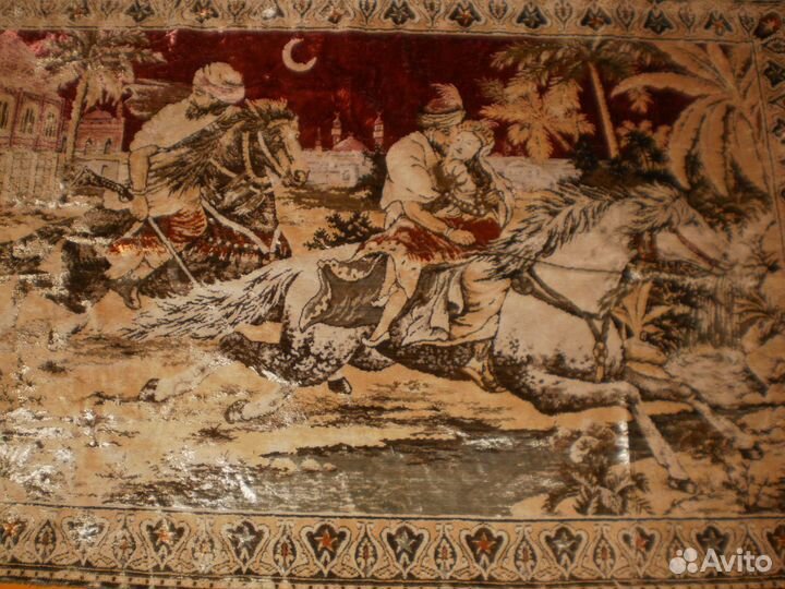 Наст. ковер, курточка, шкуры