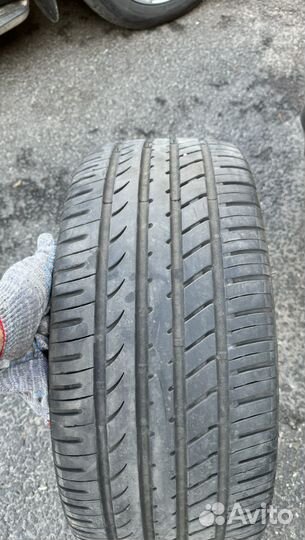 Royal Black Royal Performance 245/35 R20 и 275/30 R20