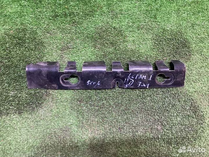 Направляющая бампера задняя левая Renault Logan 1