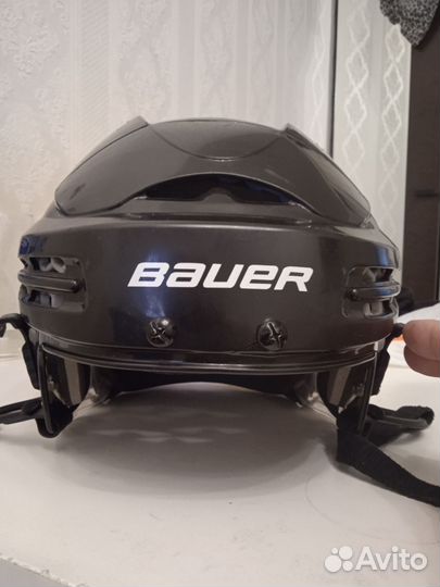 Хоккейный шлем