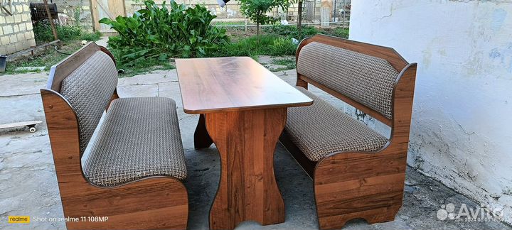 Диваны и столы бу.для кафе и для дома,на кухню