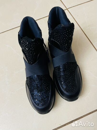 Ботинки для девочки