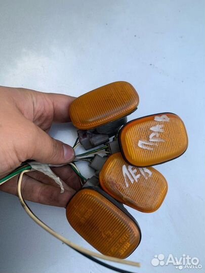 Повторитель Toyota Corolla Levin AE101 1992