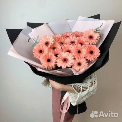 Букет с герберами ромашками