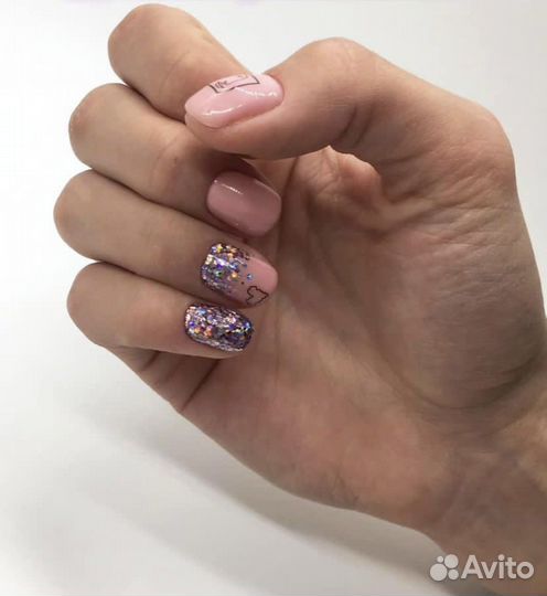 Маникюр с покрытием гель-лаком
