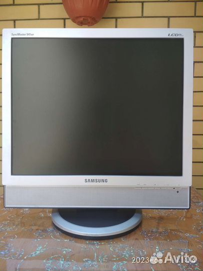 Монитор-телевизор Samsung 941MP 19