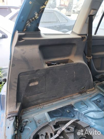 Обшивка багажника для VW Touran 2003-2010