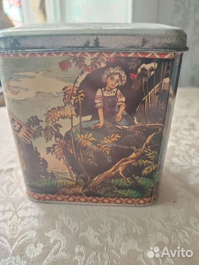 Жестяная коробка СССР