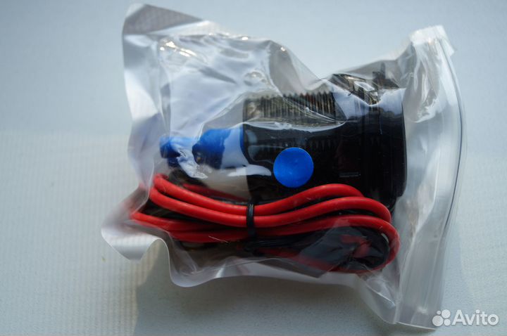 Автомобильное зарядное устройство врезное