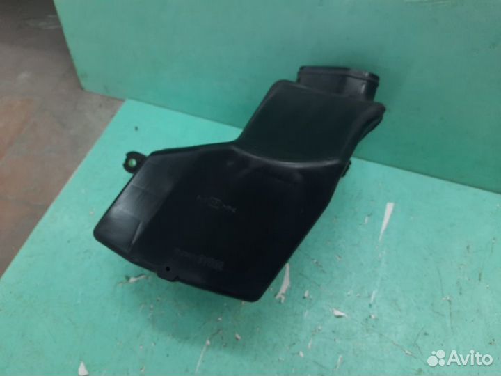 Резонатор воздушного фильтра Nissan Teana J31