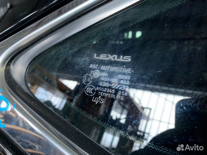 Форточка задняя правая Lexus Rx350
