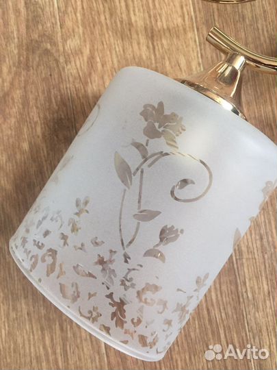 Люстра новая