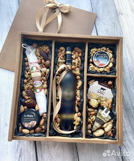 Букеты и подарки из орехов