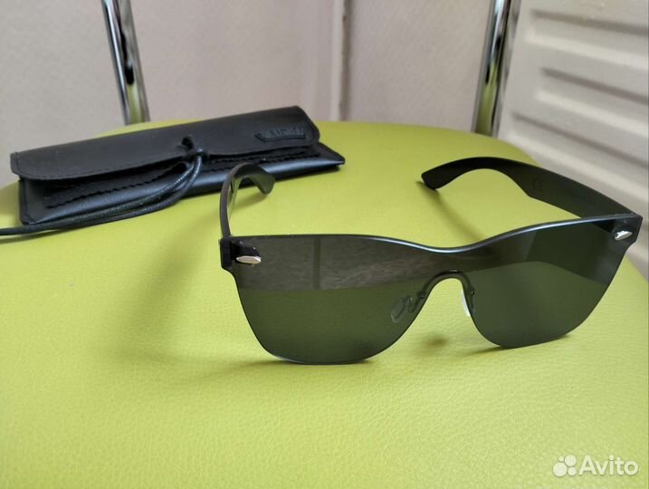 Солнцезащитные очки