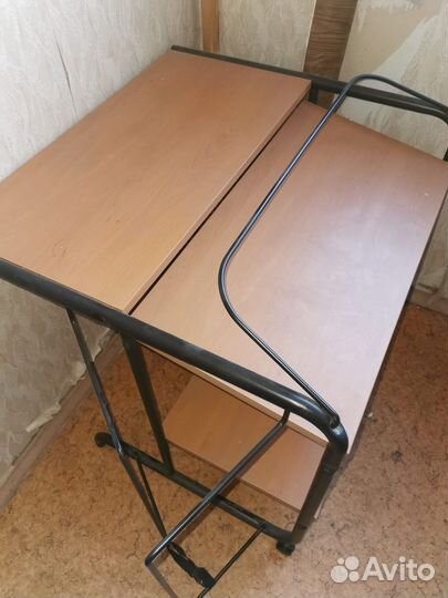 Стол компьютерный