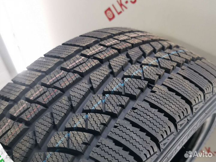 DoubleStar DW02 235/45 R17 94T